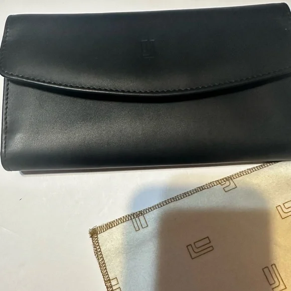 Jafferjees Black Leather Wallet 8” x 4” Dust Cover New In Box - Picture 2 of 7